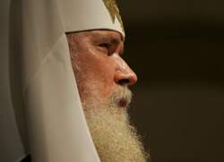 Патриарх Алексий II считает, что священник – фигура «учительная». Фото: Константин Завражин